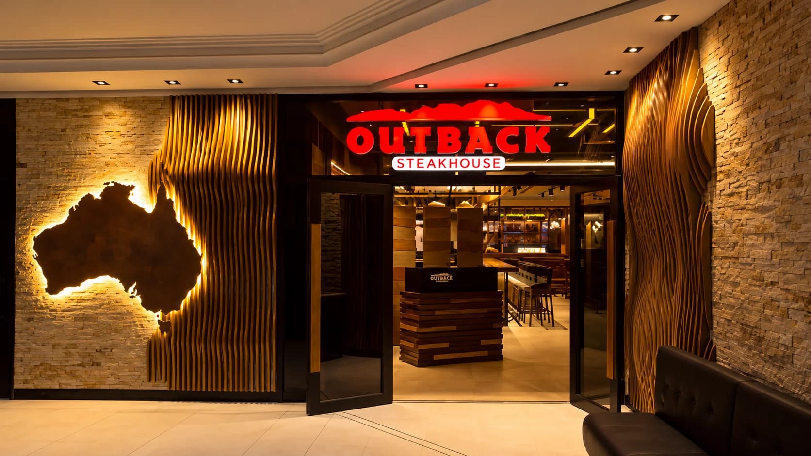 Outback inaugura primeira loja de rua do interior do Brasil