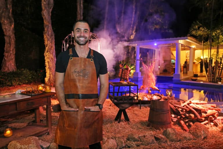 Confira como foi o evento gastronômico Sunset Fogo no Chão, promovido por Guto Quirós