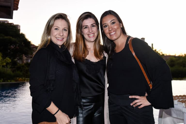 Residencial Wonders Galleria realiza festa para celebrar o Natal entre condôminos. Confira: