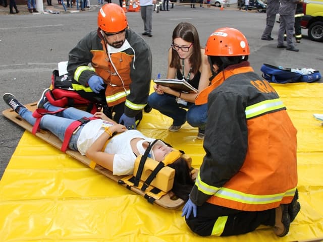 Com apoio da Sociedade de Medicina de Campinas, simulado prepara equipes para atendimento de múltiplas vítimas