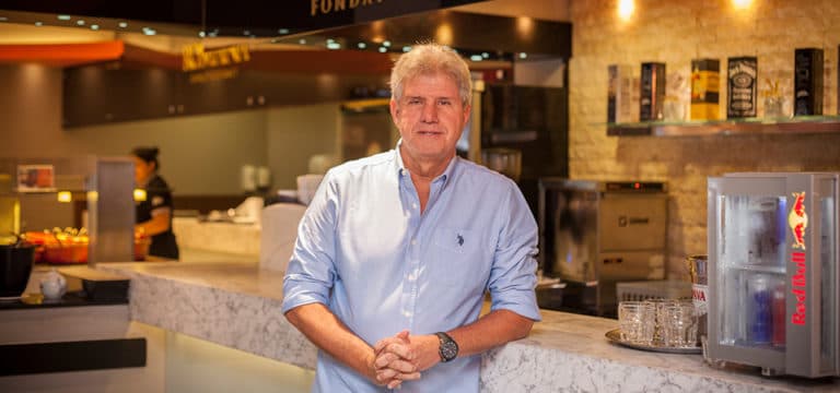 Assista a entrevista com Claudio Fernandes, proprietário da confeitaria mais tradicional de Campinas, a Romana