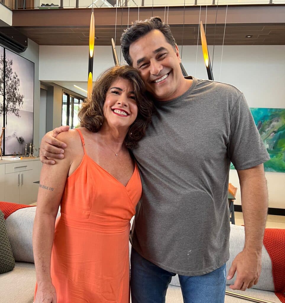 Em Campinas, Luciano Szafir recebe Inês Galvão em sua casa