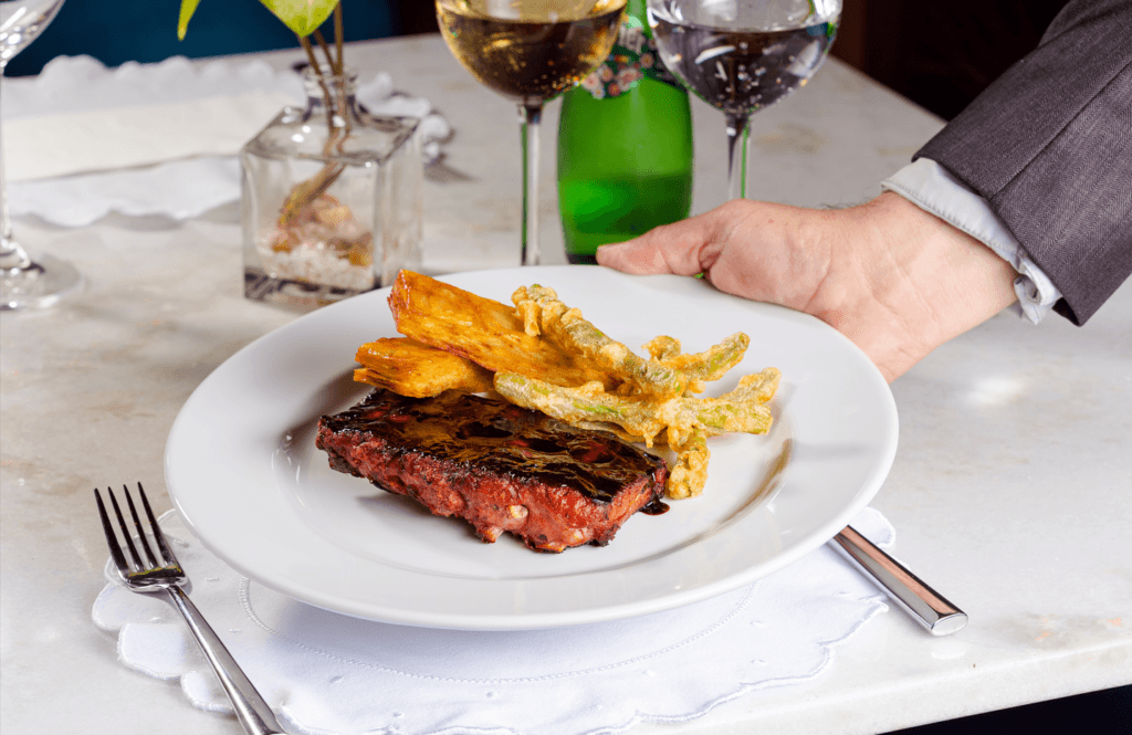 Novo menu do Leopoldo Restaurante traz inspirações internacionais