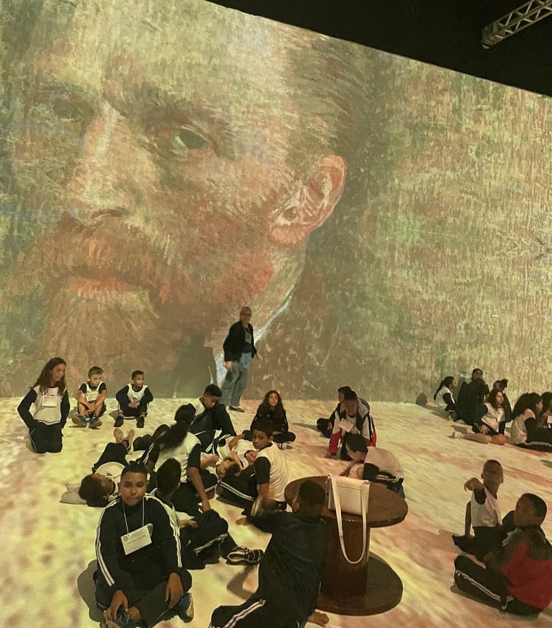 Alunos da rede municipal visitam mostra Van Gogh