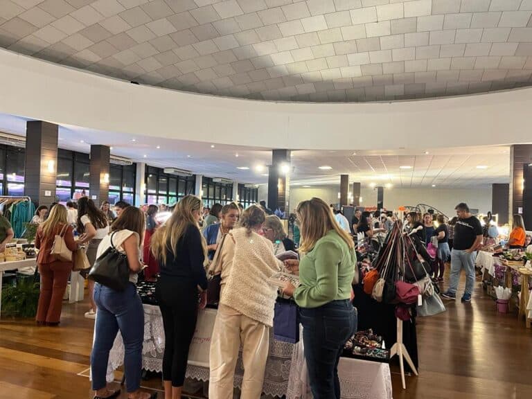 Bazar das Bias já virou tradição