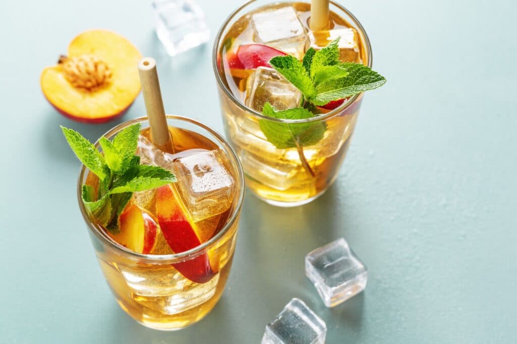 Chás e smoothies: 5 receitas refrescantes para o verão